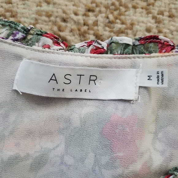 ASTR THE LABEL Smocked Waist Faux Wrap Look Multi Floral M - Picture 6 of 10